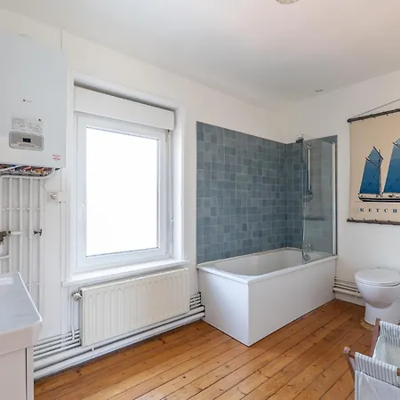 Louise 100m2 Proche Centre Et *